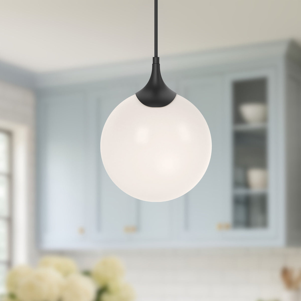 Nouveau 8" Pendant