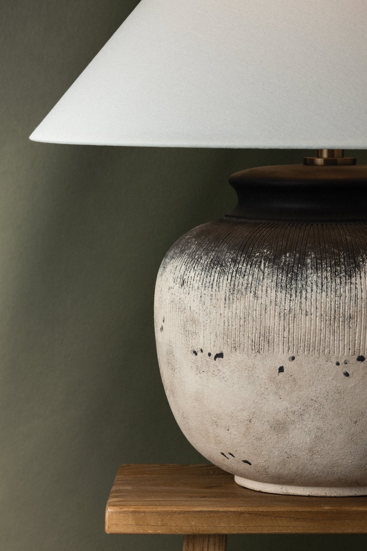 Troy Unearthed Table Lamp Patina Brass / Ceramic Flamed White Detail 4