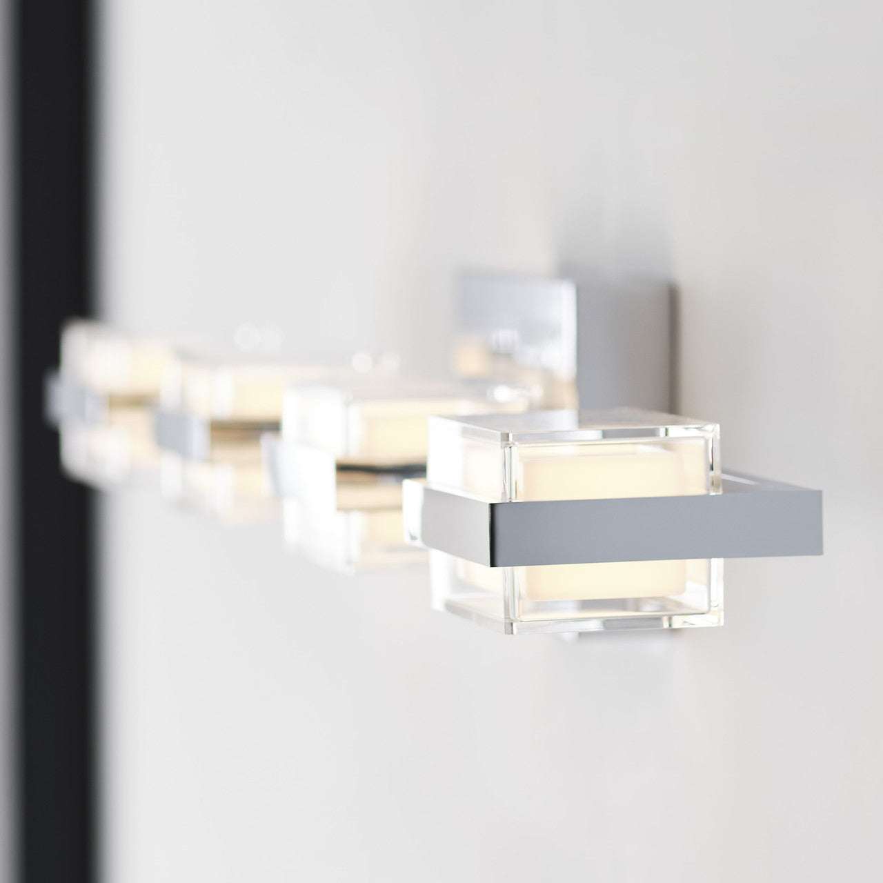 Visual Comfort Modern The Kamden Wall/Bathroom Sconce 