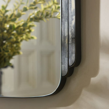 Iyla Mirror