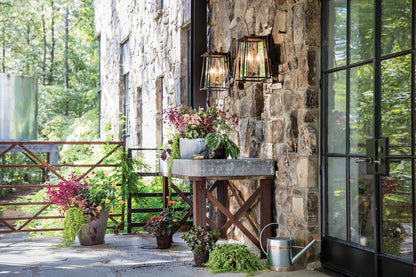 Exterior-Hinkley-HL2105