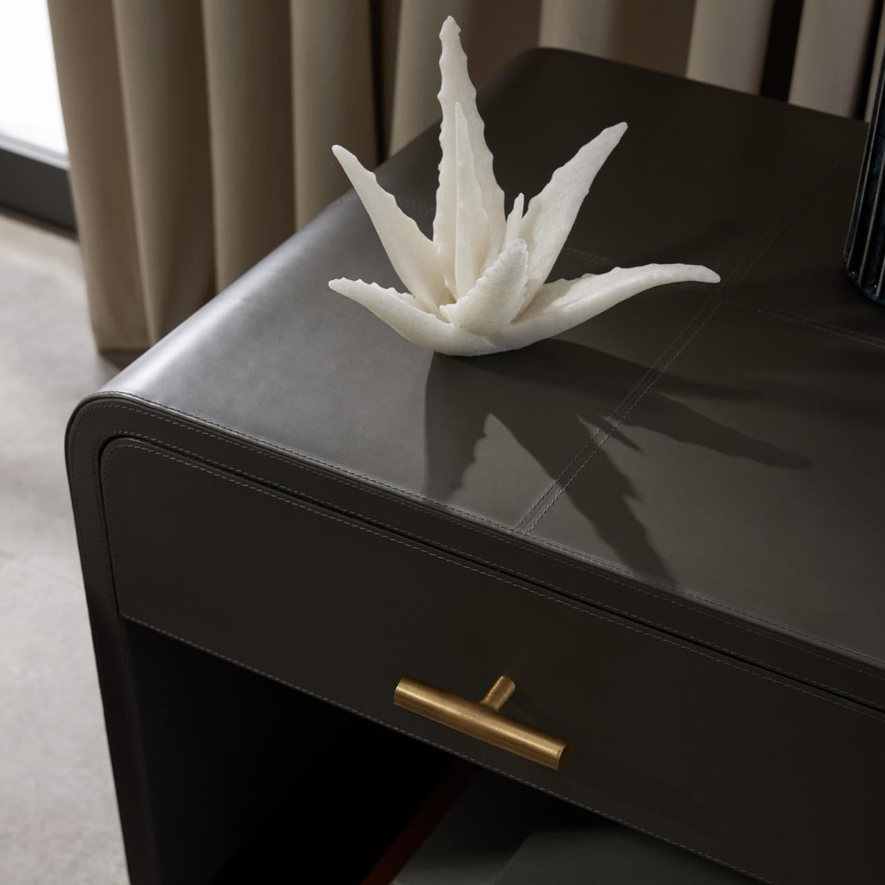 Furniture-Arteriors Home-FII04