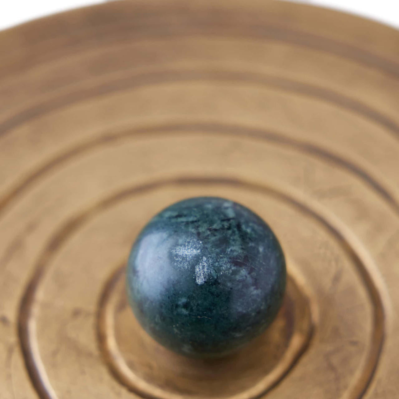 Decor/Home Accents-Arteriors Home-ARI04