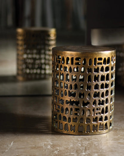 Furniture-Currey-4000-0011