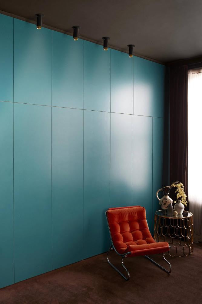 Light Bulbs-Buster and Punch-NEB-01832