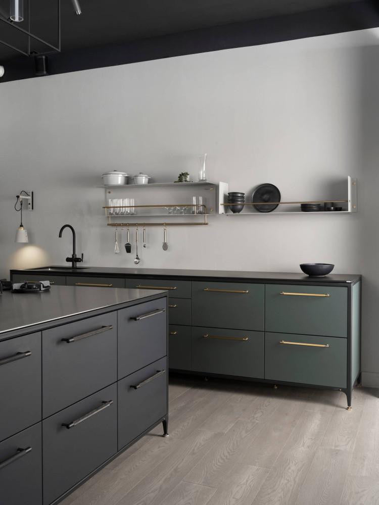 Pendants-Buster and Punch-USV-251919