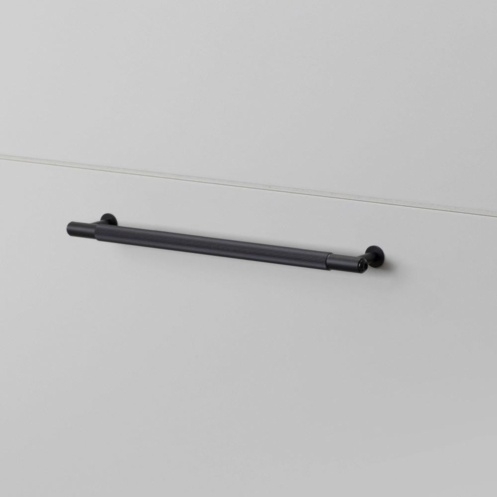 Buster + Punch Pull Bar, Linear, Medium, Black