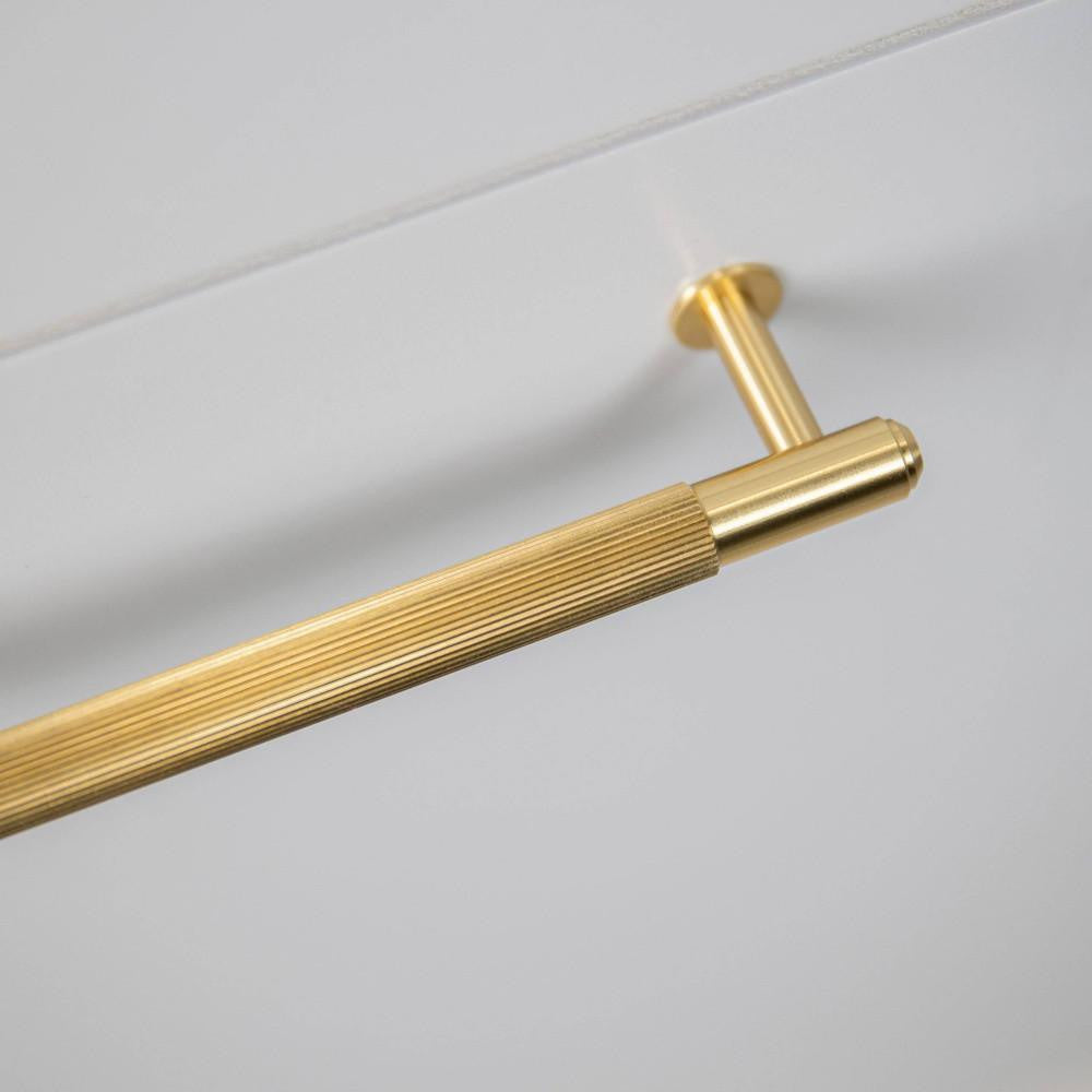 Buster + Punch Pull Bar, Linear, Medium, Brass