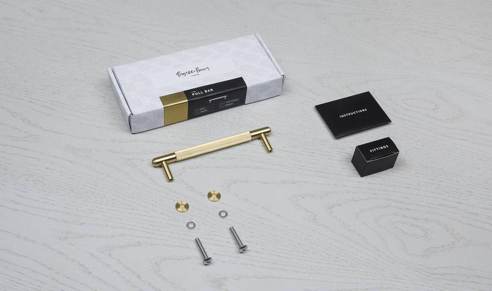 Buster + Punch Pull Bar, Linear, Medium, Brass