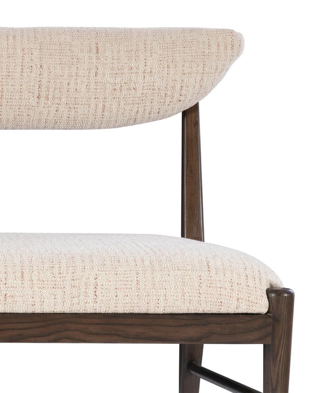 Furniture-Currey-7000-0982