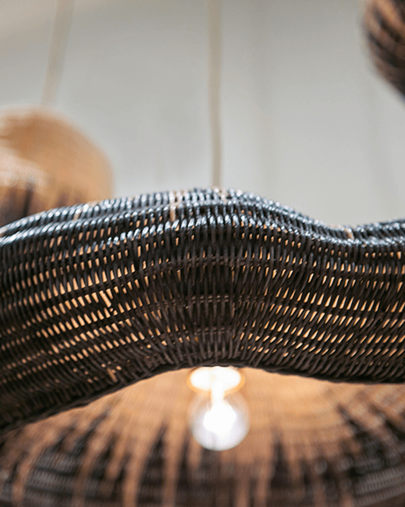 Currey and Company Comme Des Paniers Pendant