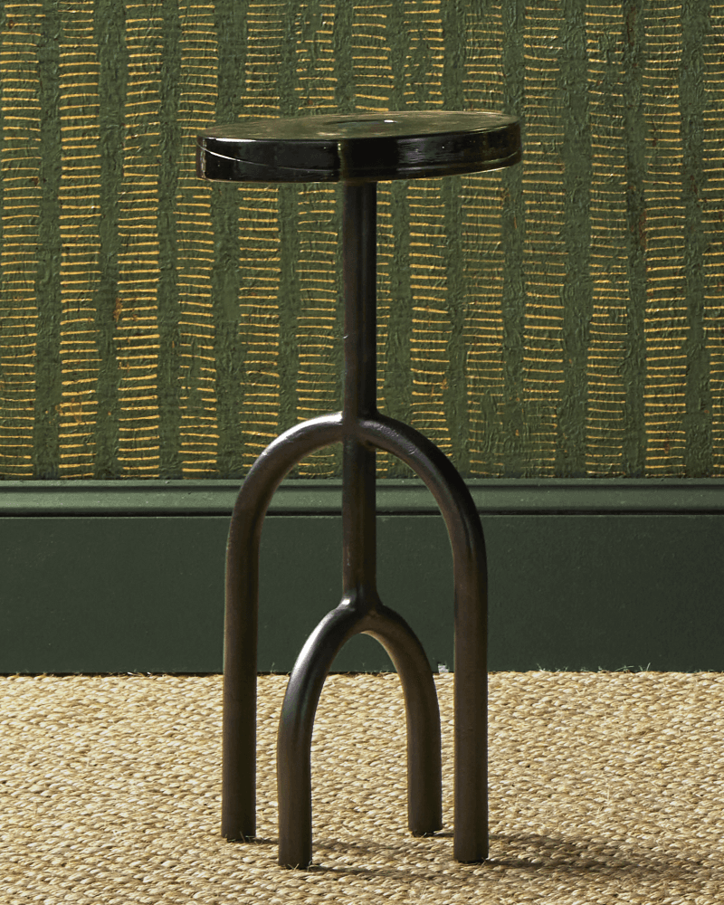 Furniture-Currey-4000-0212