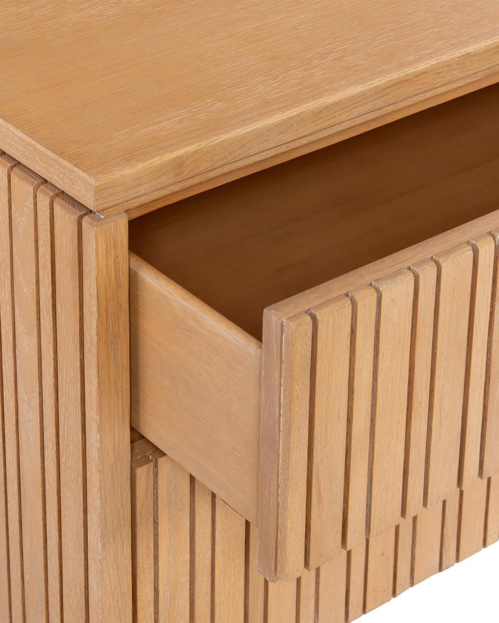 Furniture-Currey-3000-0292