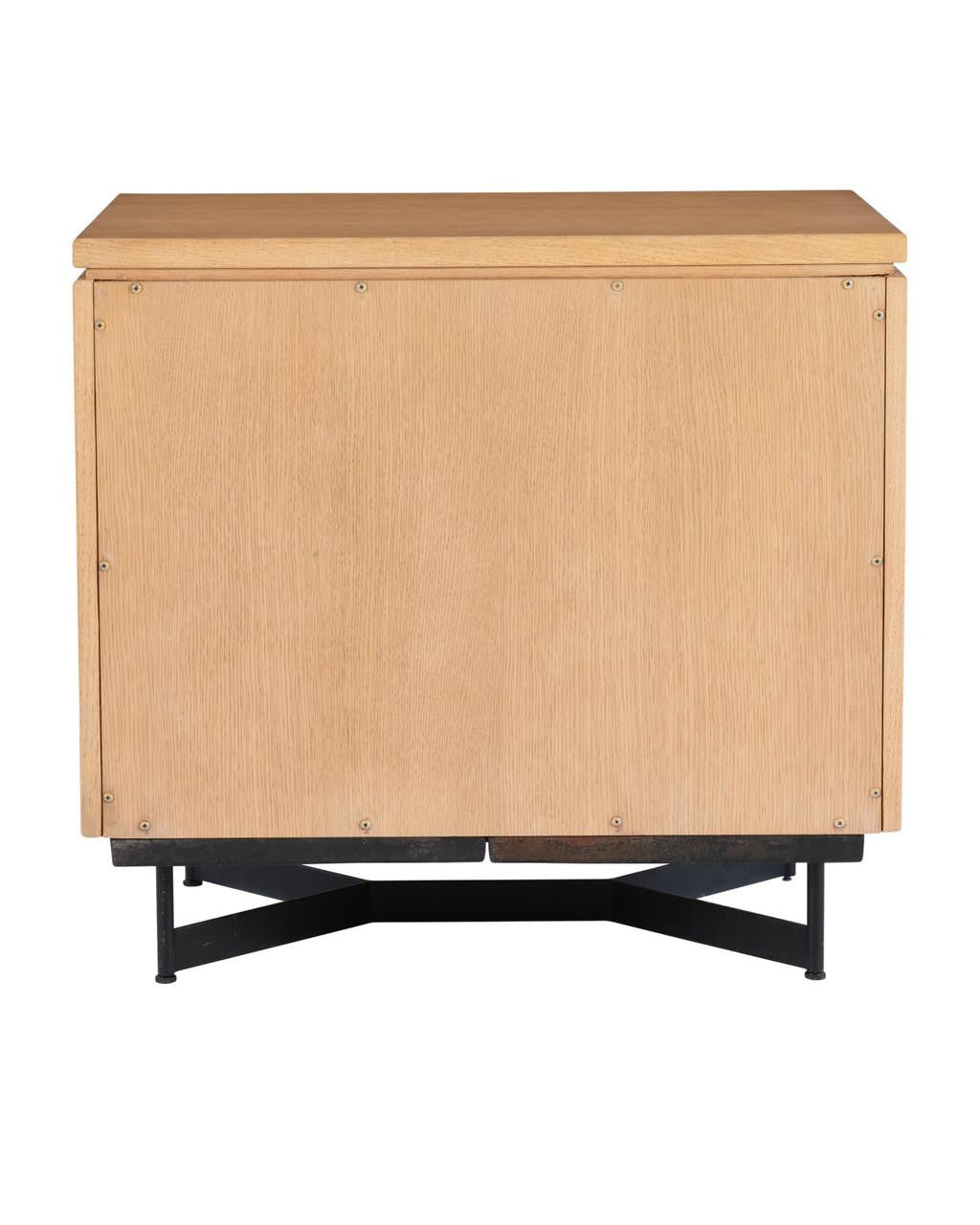 Furniture-Currey-3000-0292