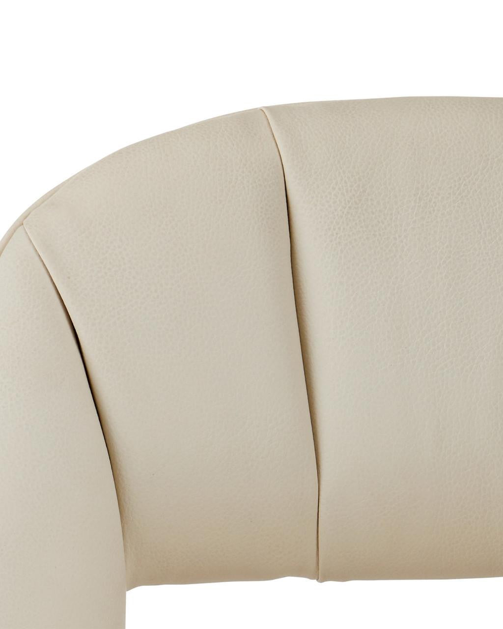 Furniture-Currey-7000-0722