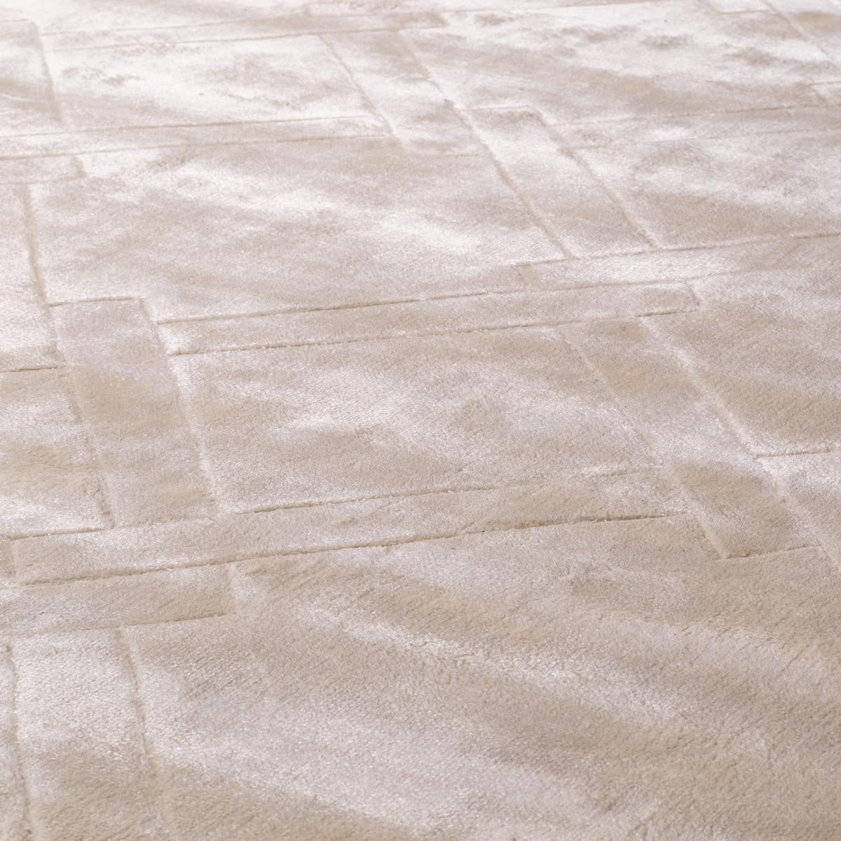 Eichholtz La Belle Carpet, Silver Sand, 78.74"L x 118.11"W (115011 YV0J03YT2C)