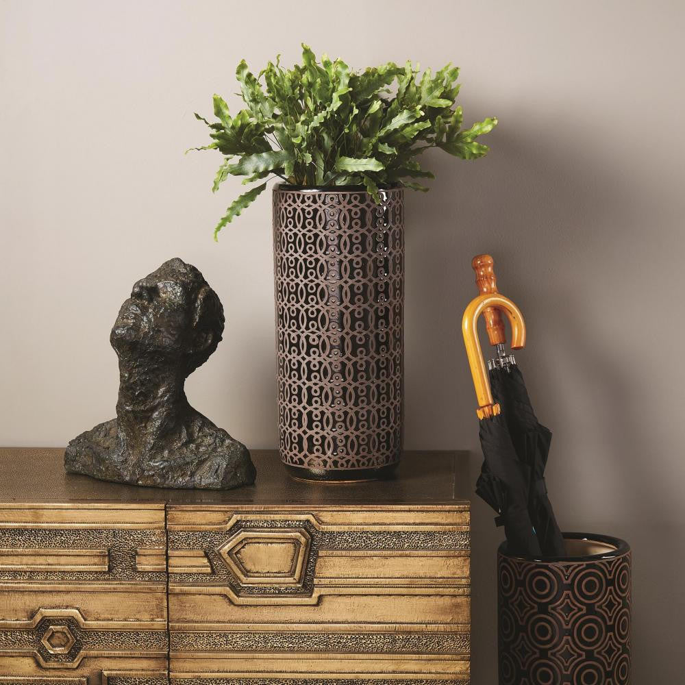Global Views Gazing Dark bronze Sculpture