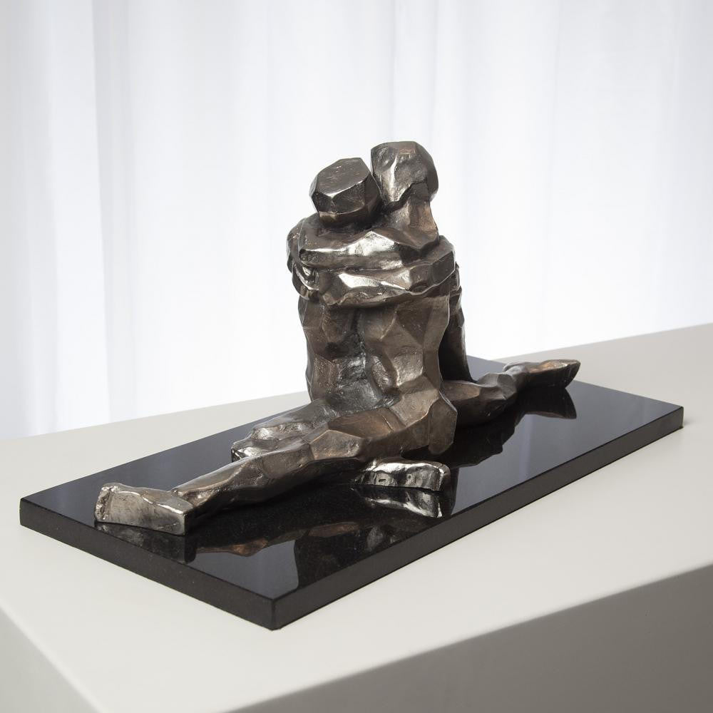 Global Views Gittin It On Sculpture