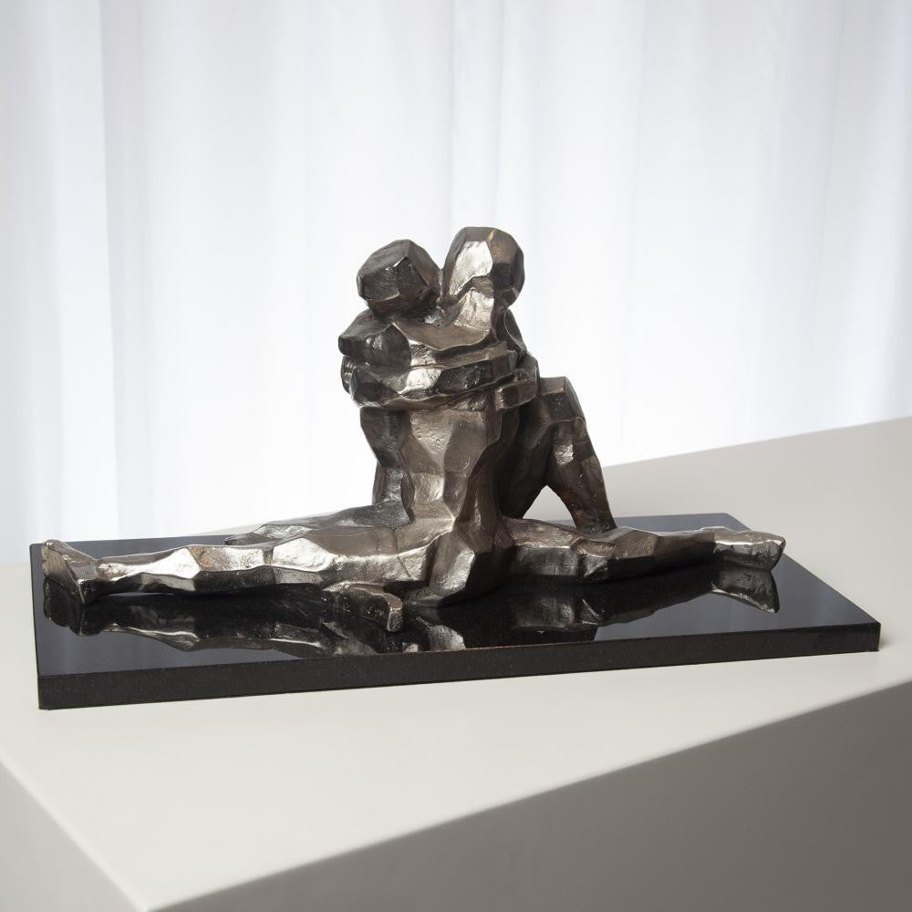Global Views Gittin It On Sculpture