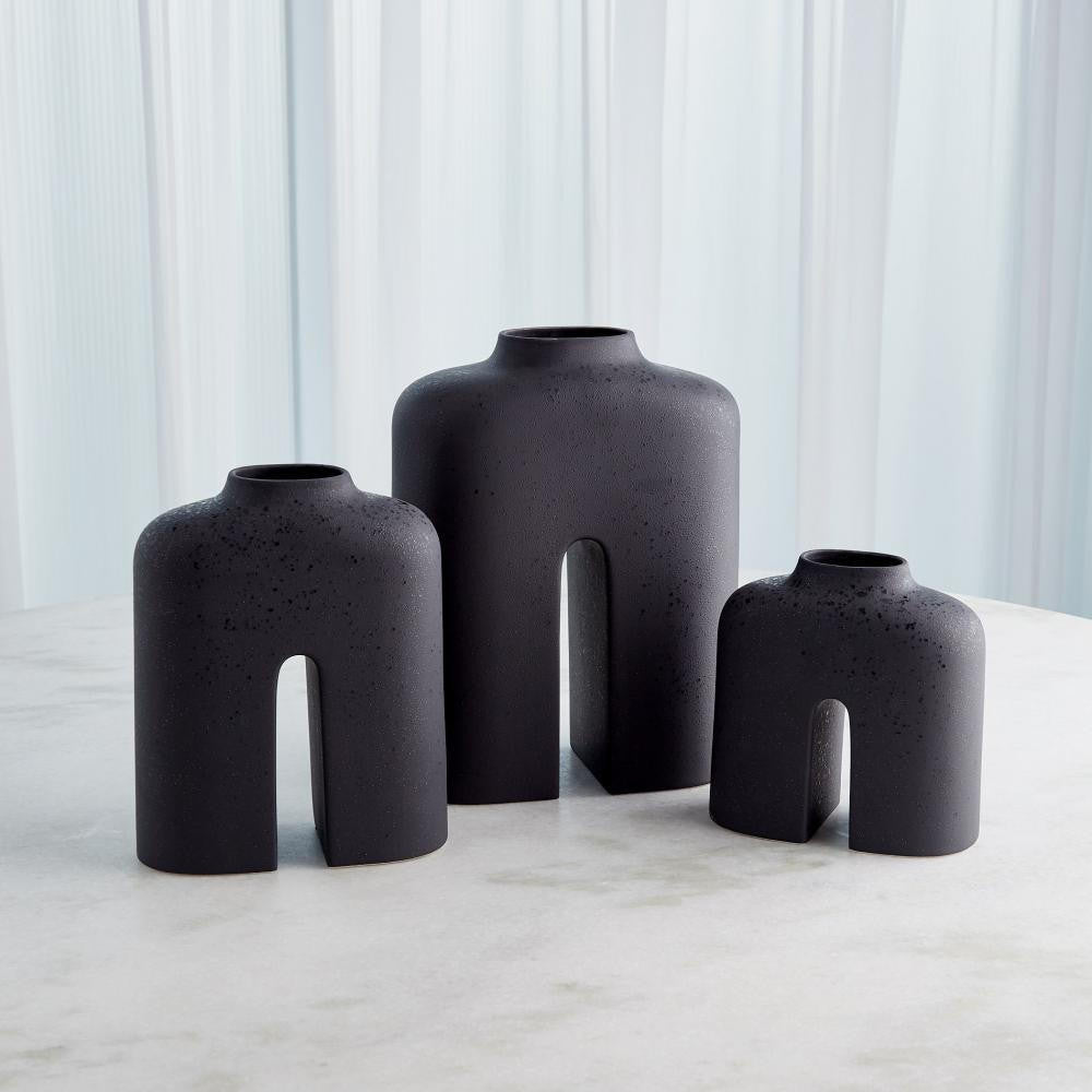 Global Views Guardian Large Black Vase