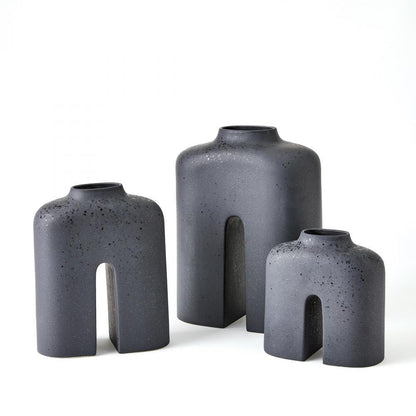 Global Views Guardian Large Black Vase