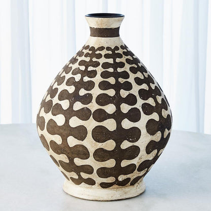 Global Views Interlock Round Vase