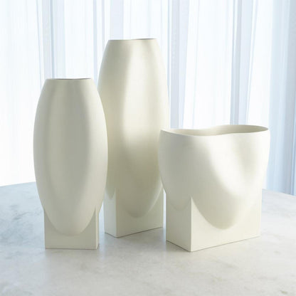 Global Views Orpheus Small Ivory Vase