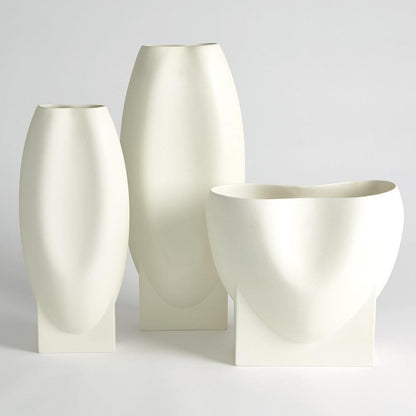 Global Views Orpheus Small Ivory Vase