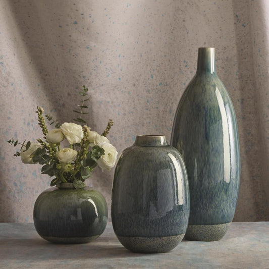 Global Views Tidal Short Earthenware Vase