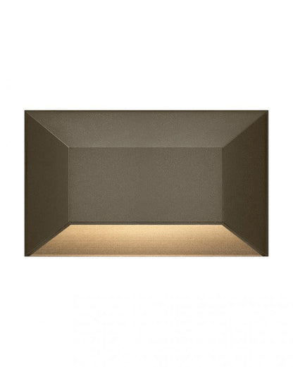 Exterior-Hinkley-HL15225