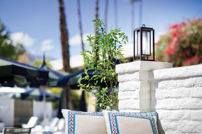 Exterior-Hinkley-HL1007