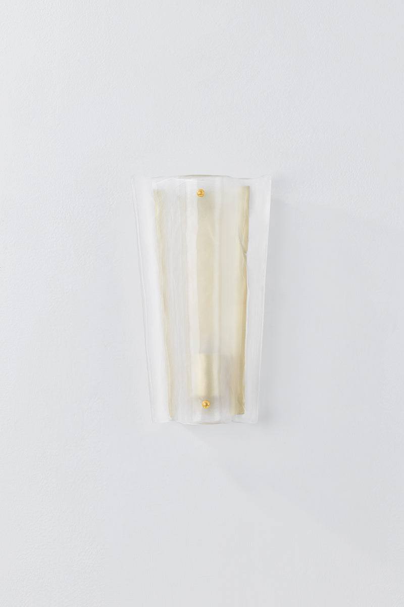 Hudson Valley Baxford Wall Sconce in Aged Brass, room setting 1