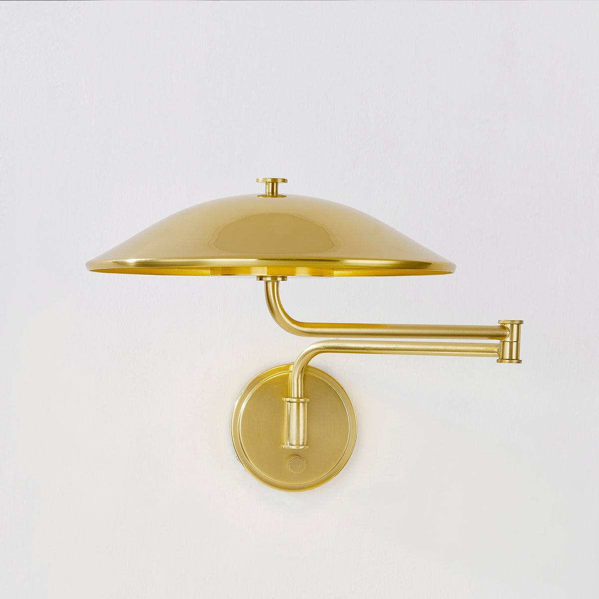 Hudson Valley Brockville Wall Sconce Aged Brass detail view 3