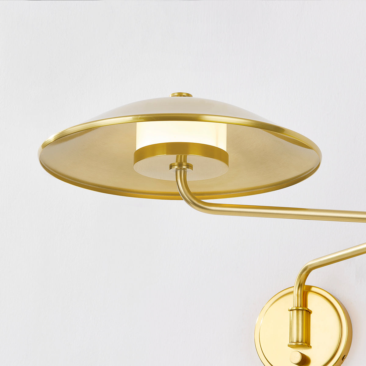 Hudson Valley Brockville Wall Sconce Aged Brass detail view 4