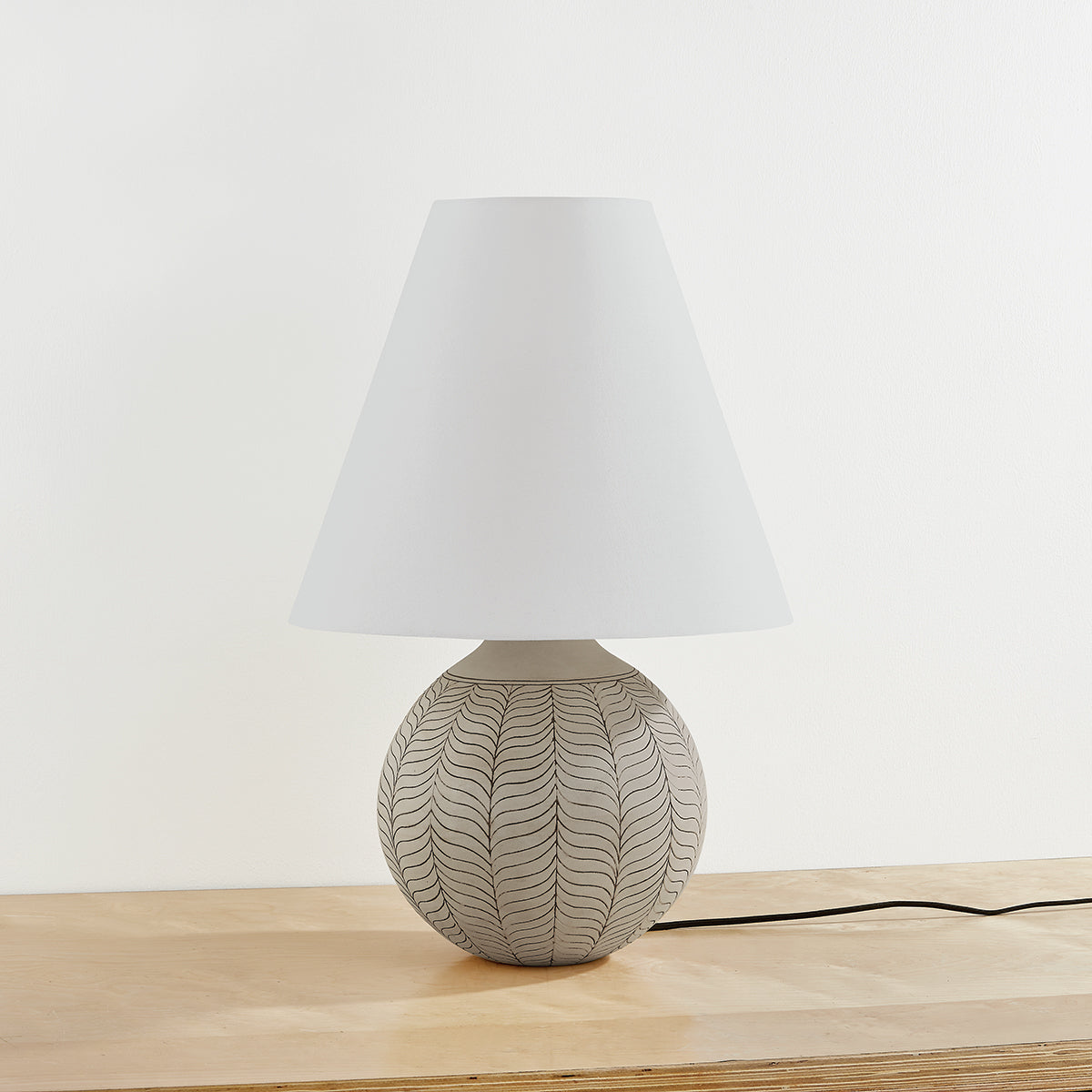 Hudson Valley Capers Table Lamp in Aged Brass / Ceramic Ivory Petal, alternate view 1