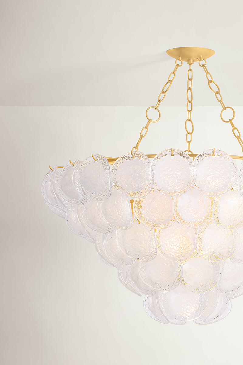 Hudson Valley Cedar Hill 17-Light Chandelier in Vintage Gold Leaf, room setting 1