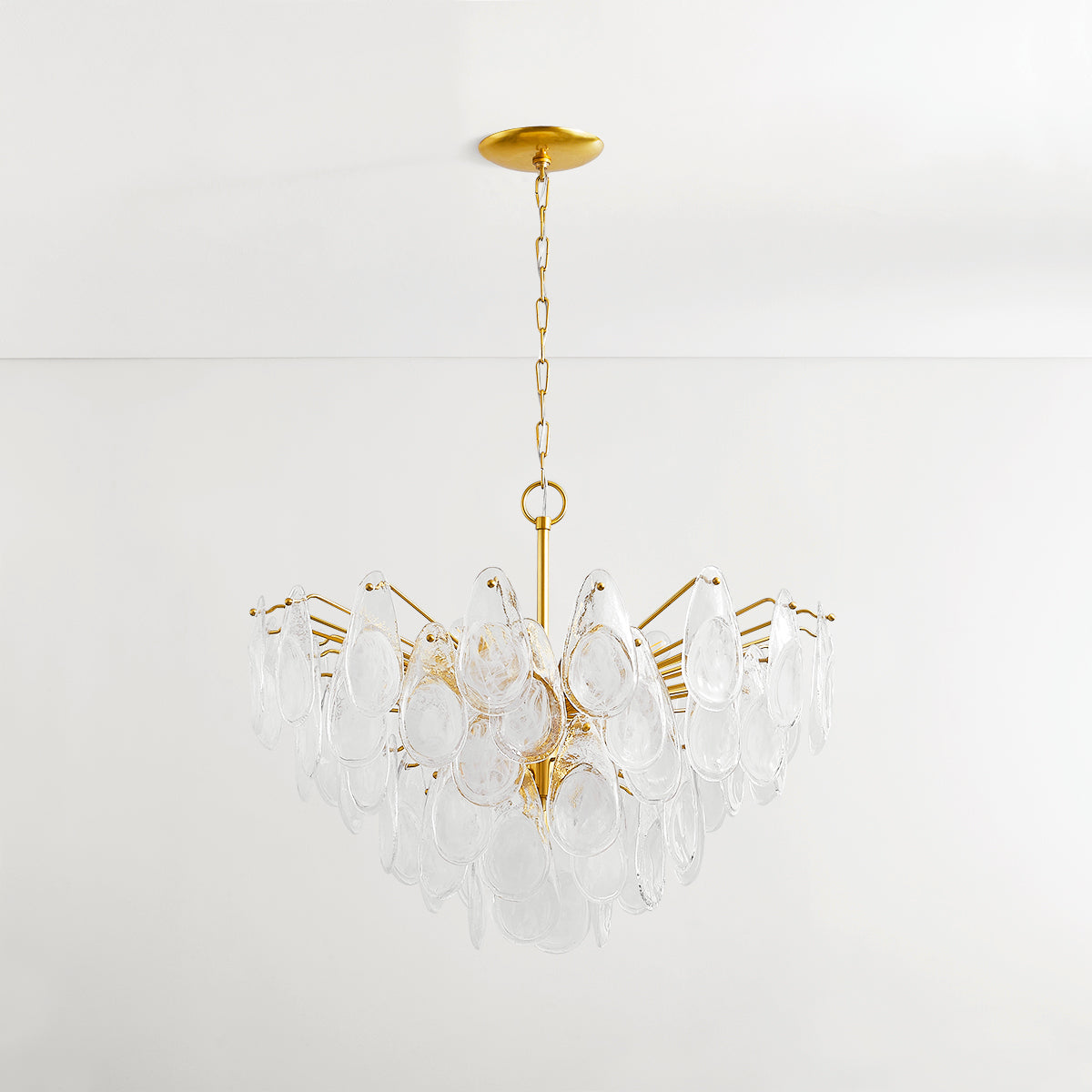 Hudson Valley Darcia 15-Light Chandelier Aged Brass detail view 1