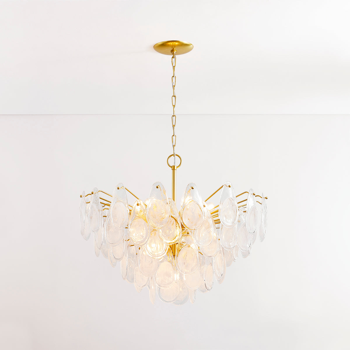Hudson Valley Darcia 15-Light Chandelier Aged Brass detail view 2