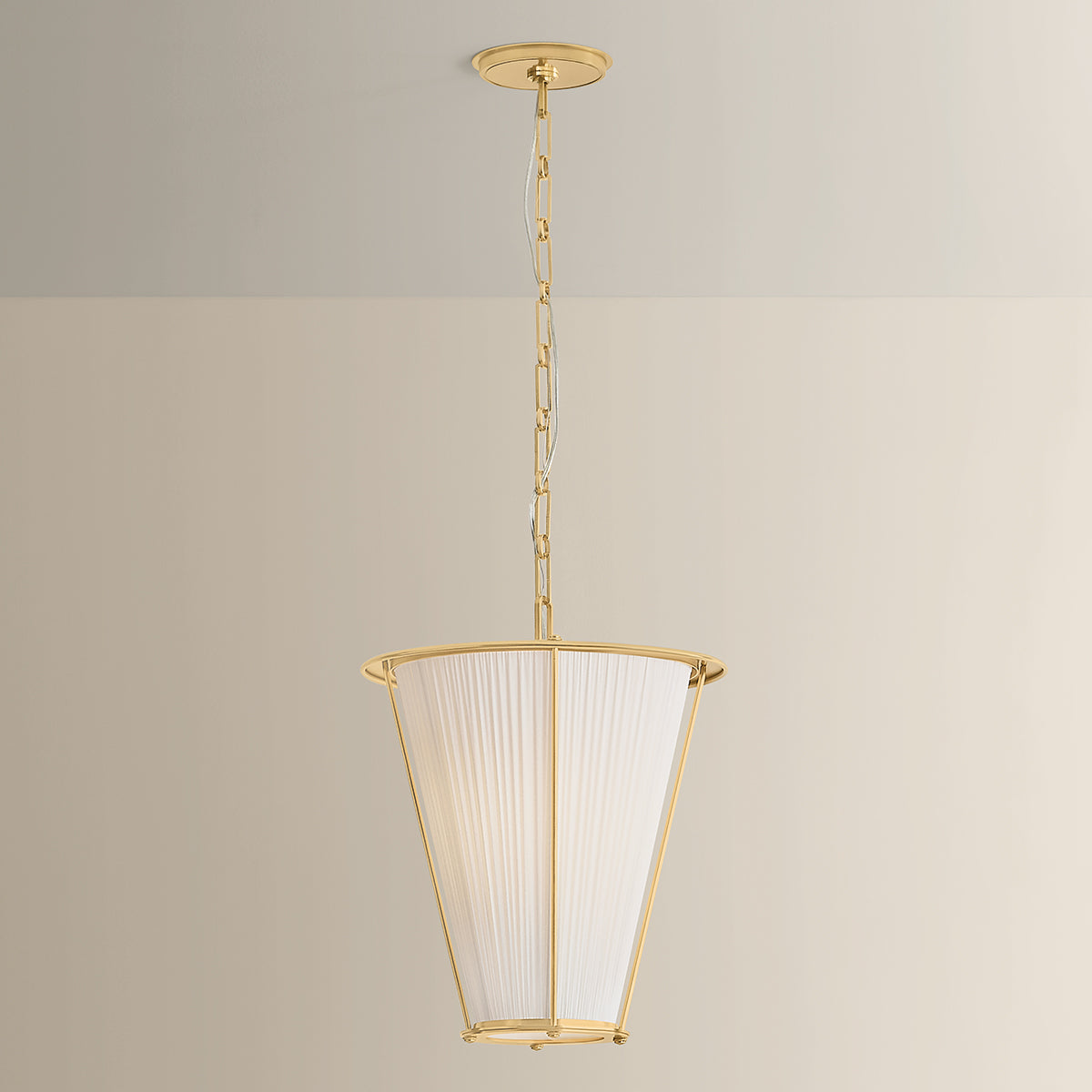Hudson Valley Ellsworth 15" Lantern in Aged Brass, alternate view 2