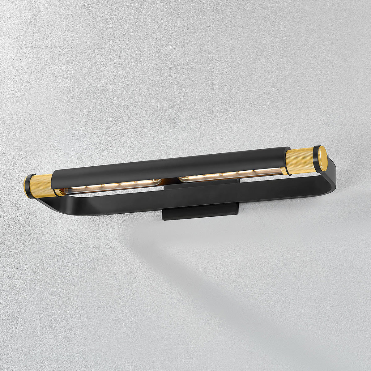 Hudson Valley Elm Park 24" 2-Light Picture Light in Aged Brass / Distressed Bronze, alternate view 2