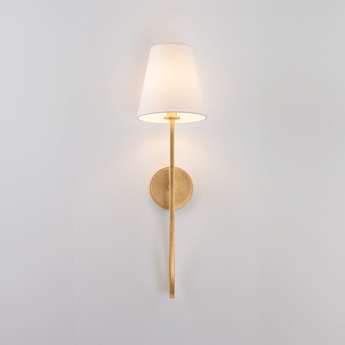Hudson Valley Elmhurst Wall Sconce in Vintage Gold Leaf, alternate view 3