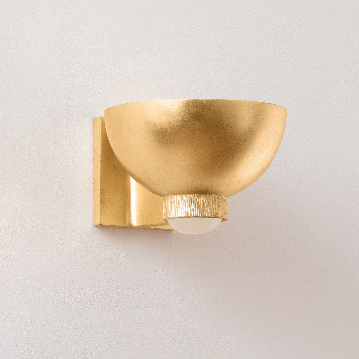 Hudson Valley Fairview Wall Sconce Vintage Gold Leaf detail view 1
