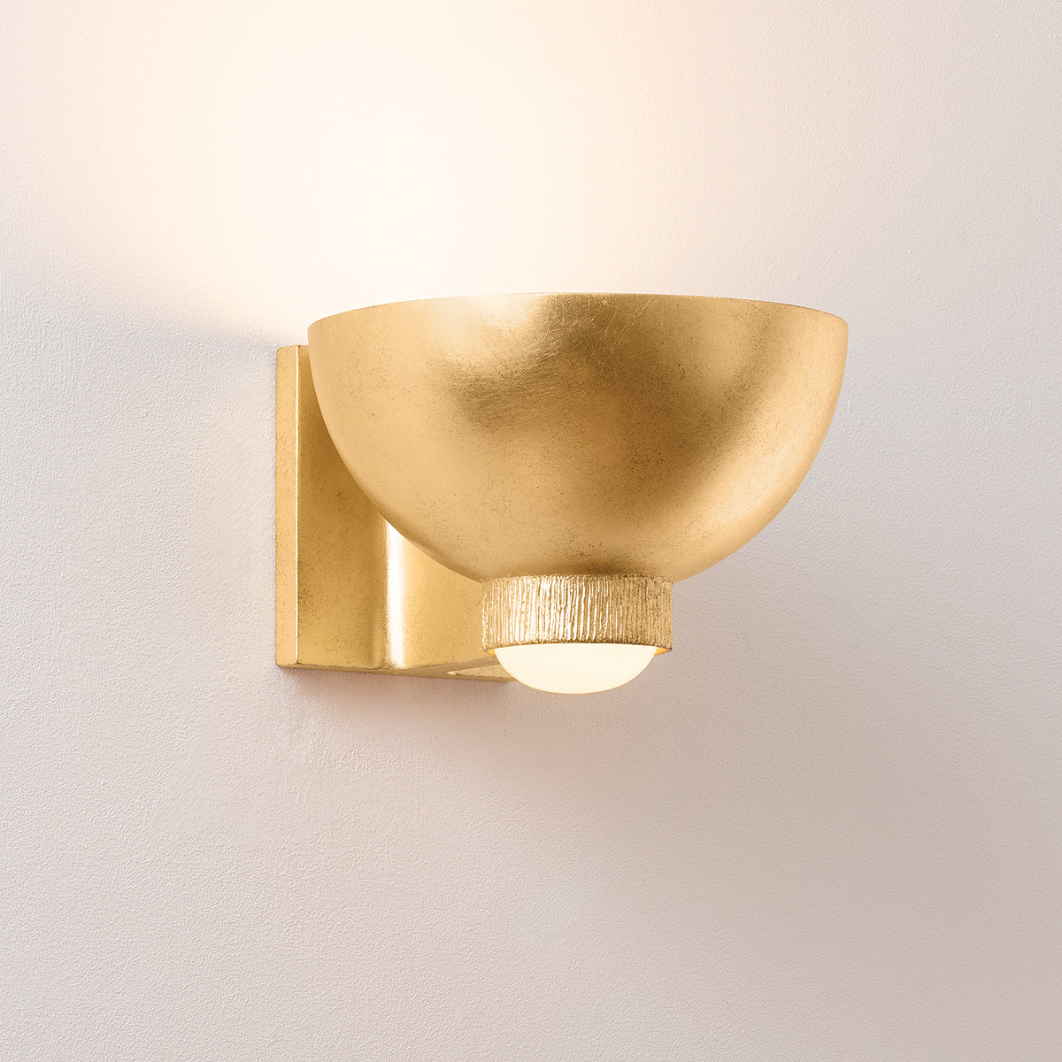 Hudson Valley Fairview Wall Sconce Vintage Gold Leaf detail view 2