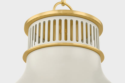 Hudson Valley Highclere 17.75" Pendant in Aged Brass, room setting 6
