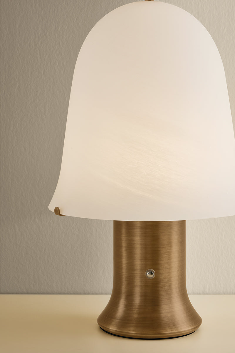 Hudson Valley Kipps Table Lamp Patina Brass detail view 3