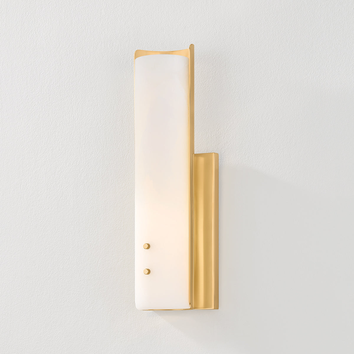 Hudson Valley Lucio 14.5" Tall Wall Sconce in Aged Brass, alternate view 2