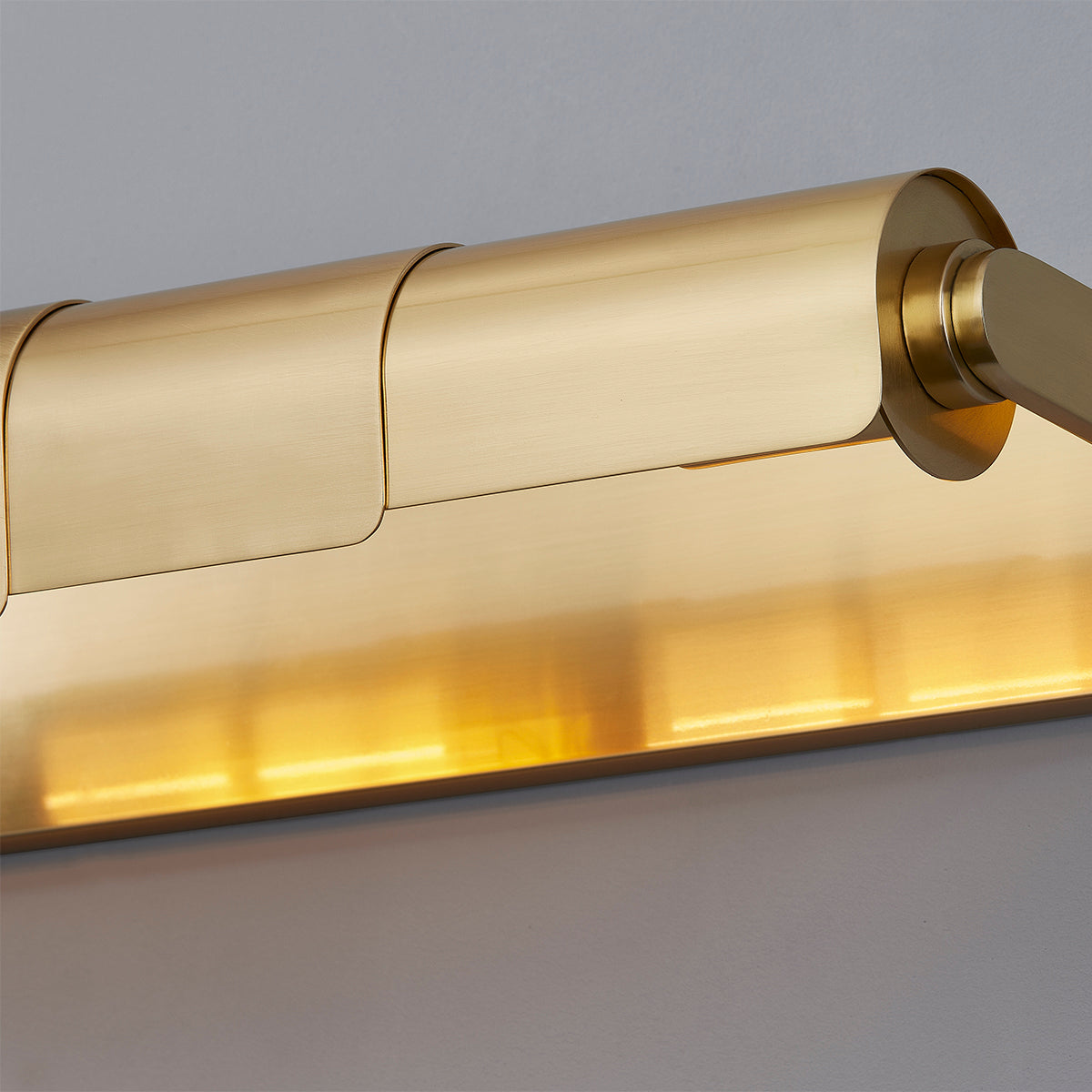 Hudson Valley Oneonta 2-Light Picture Light in Aged Brass, alternate view 2