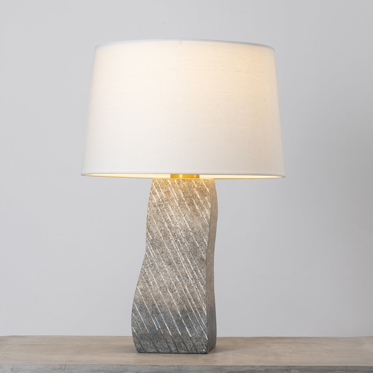 Hudson Valley Raiden Table Lamp in Aged Brass / Ceramic Windswept White, alternate view 2
