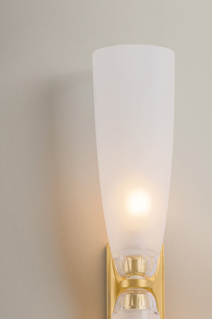 Hudson Valley Ravenswood 2-Light Bath & Vanity Light in Vintage Gold Leaf, room setting 1