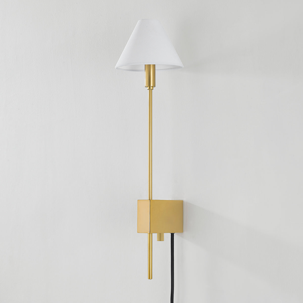 Hudson Valley Teaneck Plug-In Wall Sconce in Aged Brass, alternate view 1